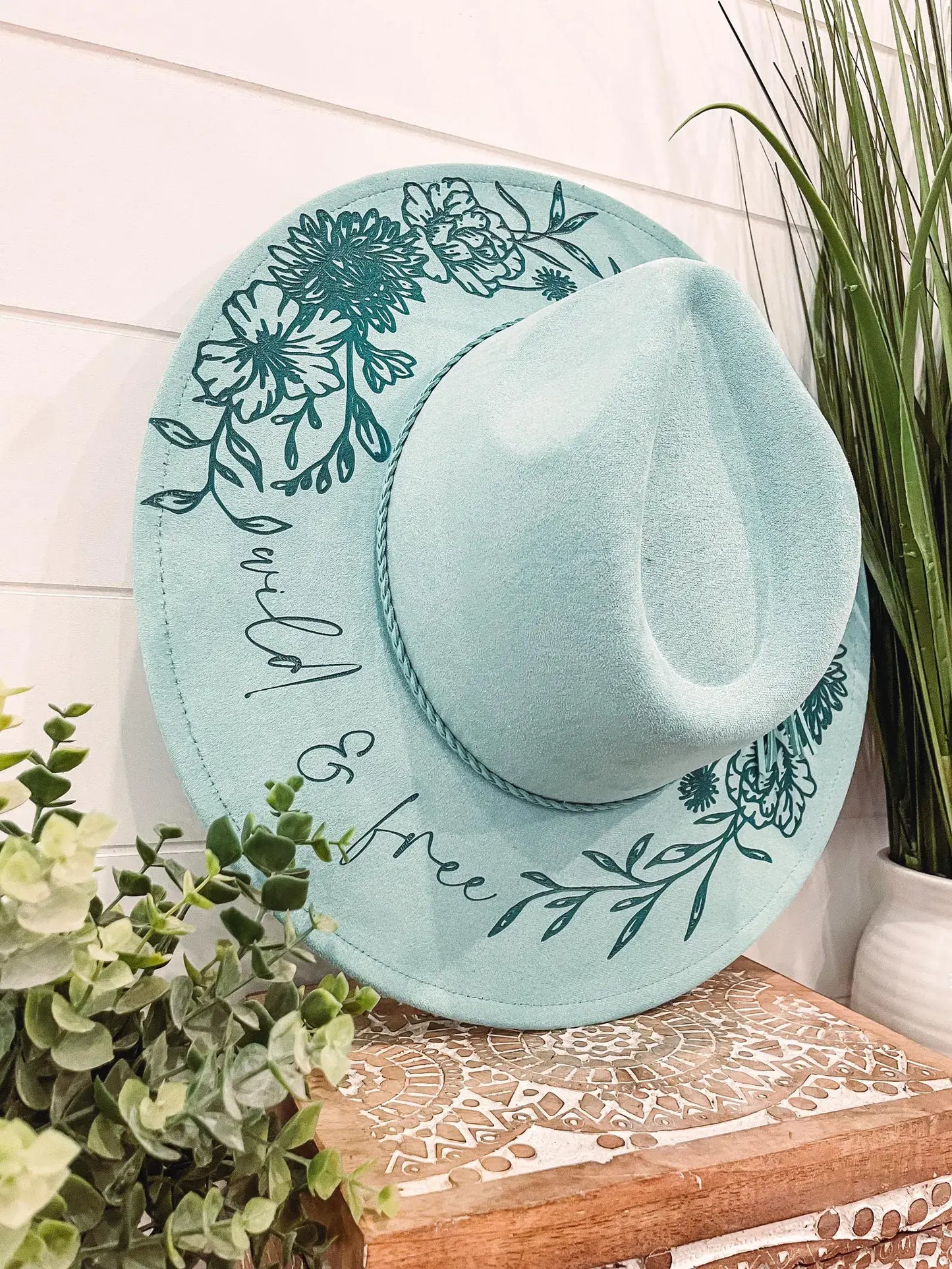 Engraved Floral Hat 1