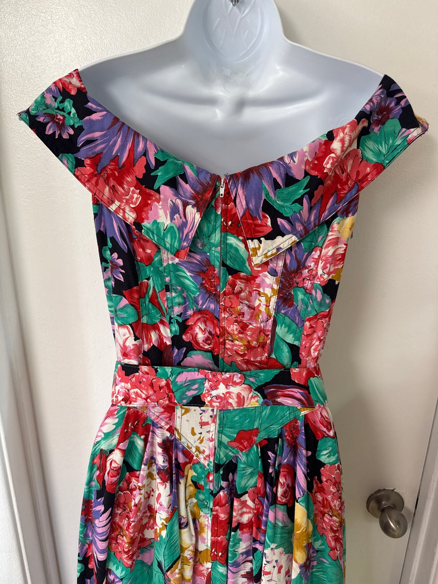 80's Belted Floral Dress // D. Frank, 8/10