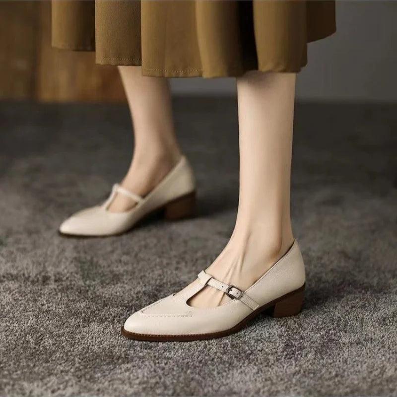 Chic Low Heeled Mary Janes // Honeypot: New + Vintage High Quality Western Wear