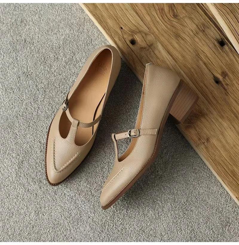 Chic Low Heeled Mary Janes // Honeypot: New + Vintage High Quality Western Wear