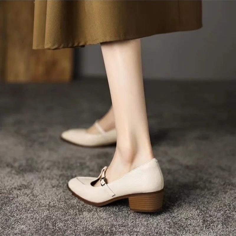 Chic Low Heeled Mary Janes // Honeypot: New + Vintage High Quality Western Wear