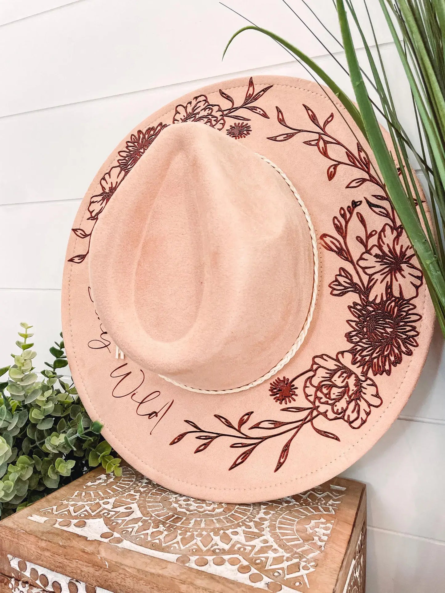 Engraved Floral Hat 1