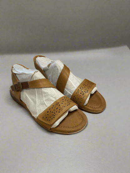 Tan Leather Sandals // Cobb Hill, 8 - Honeypot