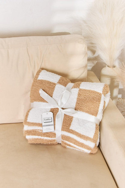 Cuddley Checkered Decorative Throw Blanket - Honeypot