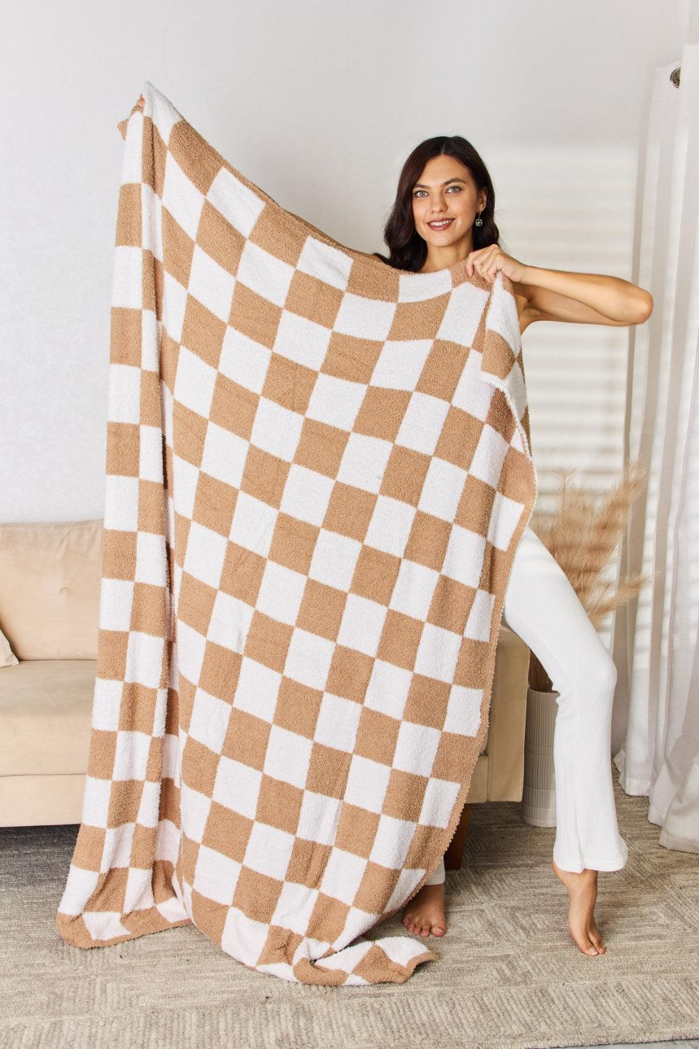 Cuddley Checkered Decorative Throw Blanket - Honeypot