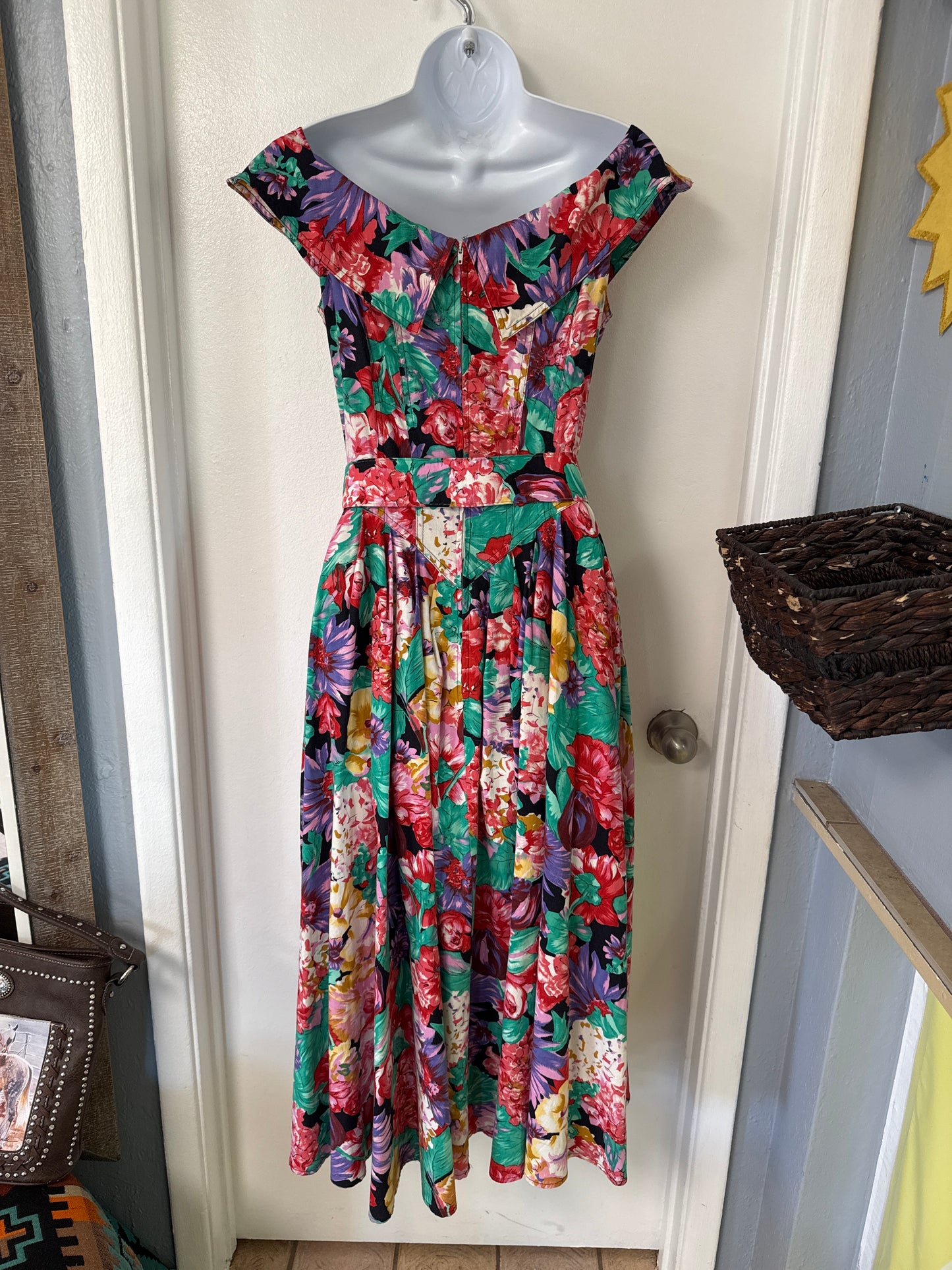80's Belted Floral Dress // D. Frank, 8/10