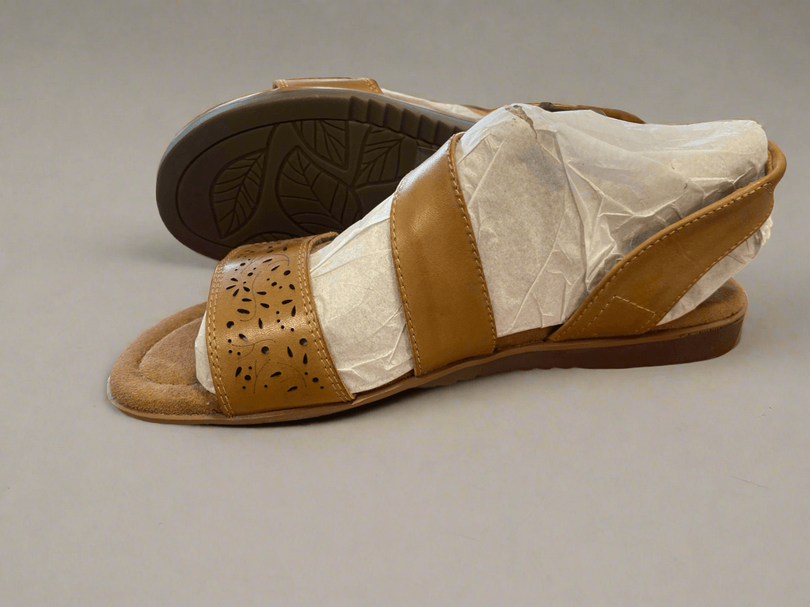 Tan Leather Sandals // Cobb Hill, 8 - Honeypot