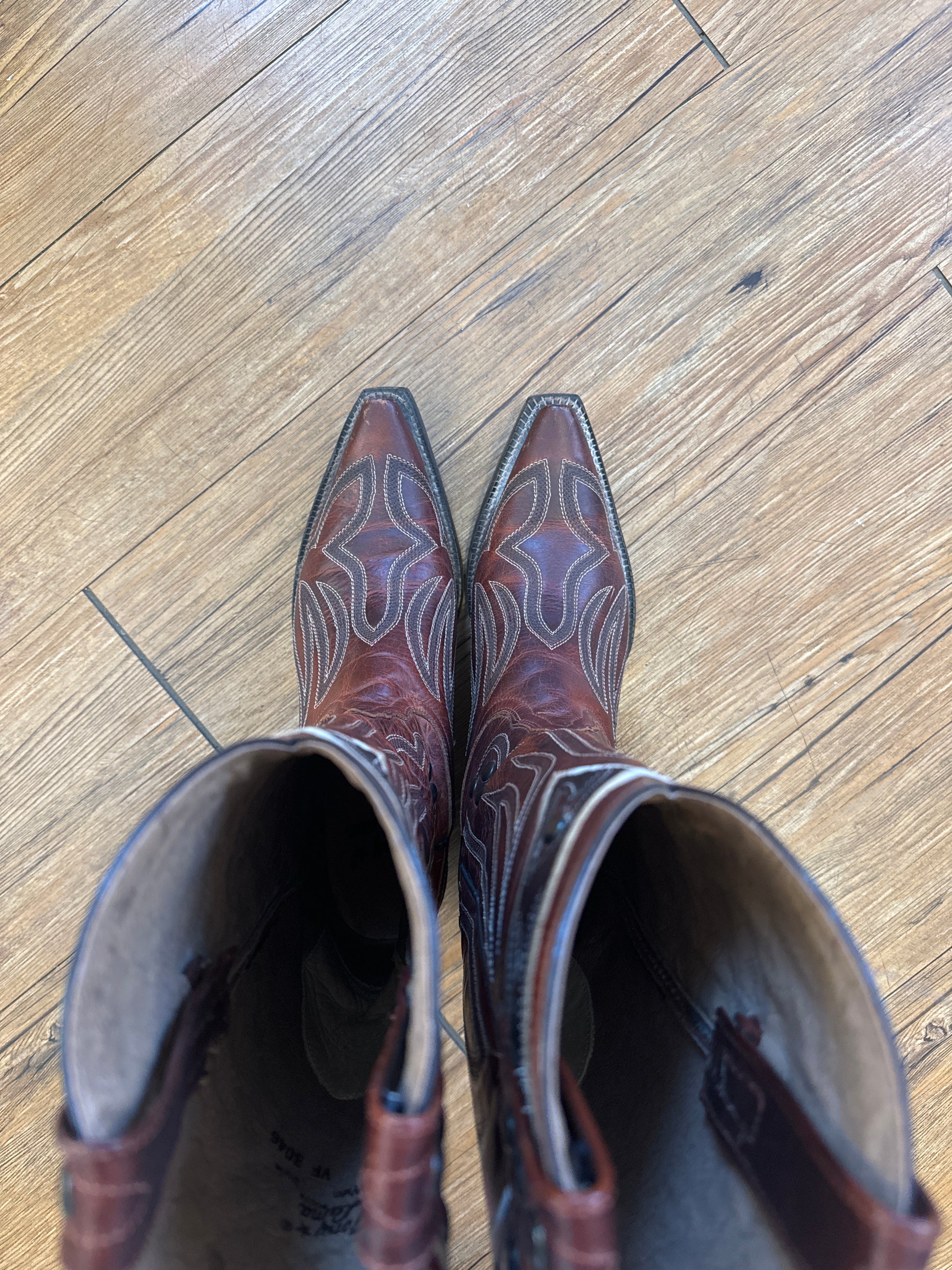 Vaquero Collection Boots // Tony Lama, 8 - Honeypot