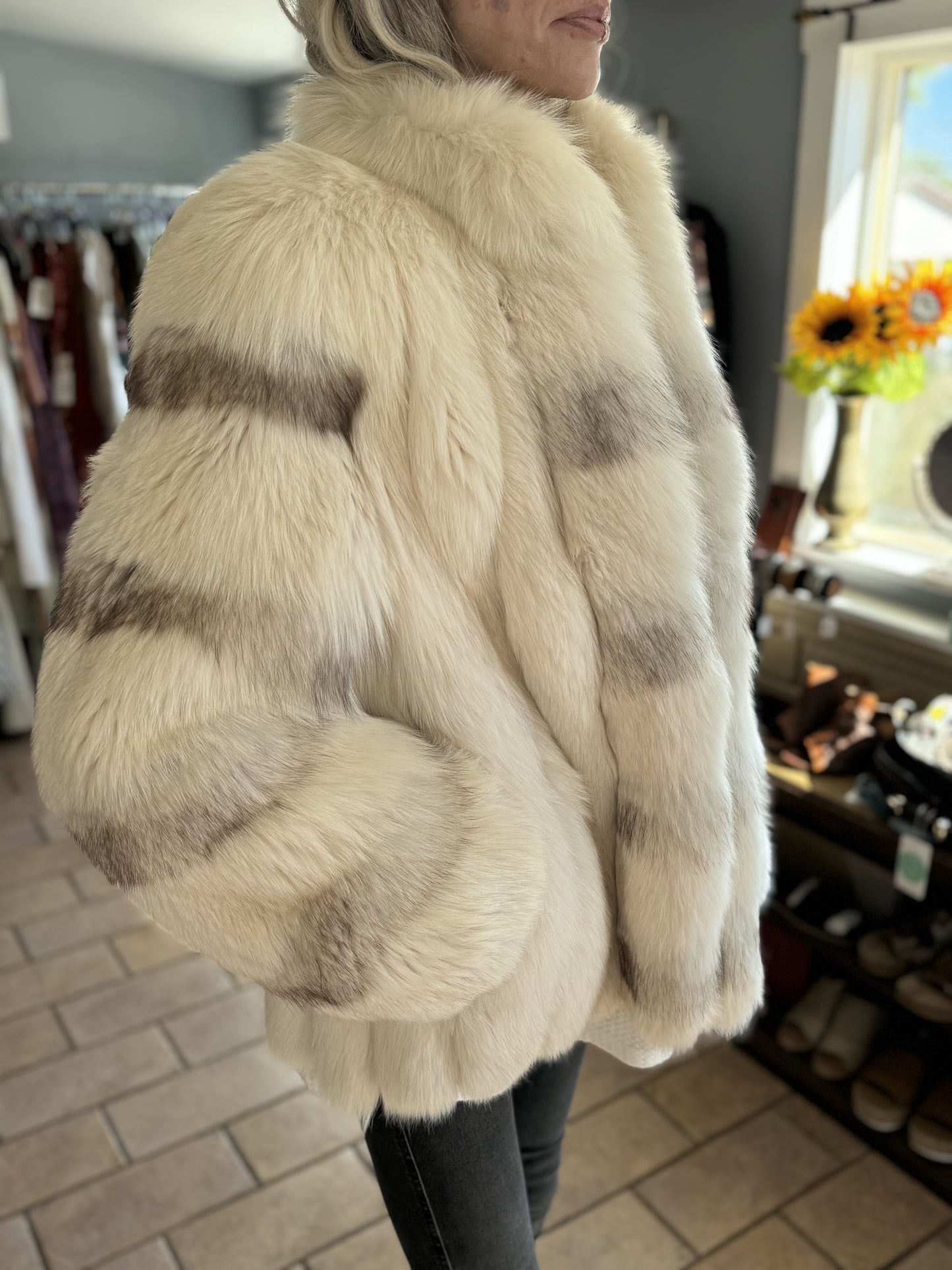 Luxurious Fox Fur Coat // Saga Fox