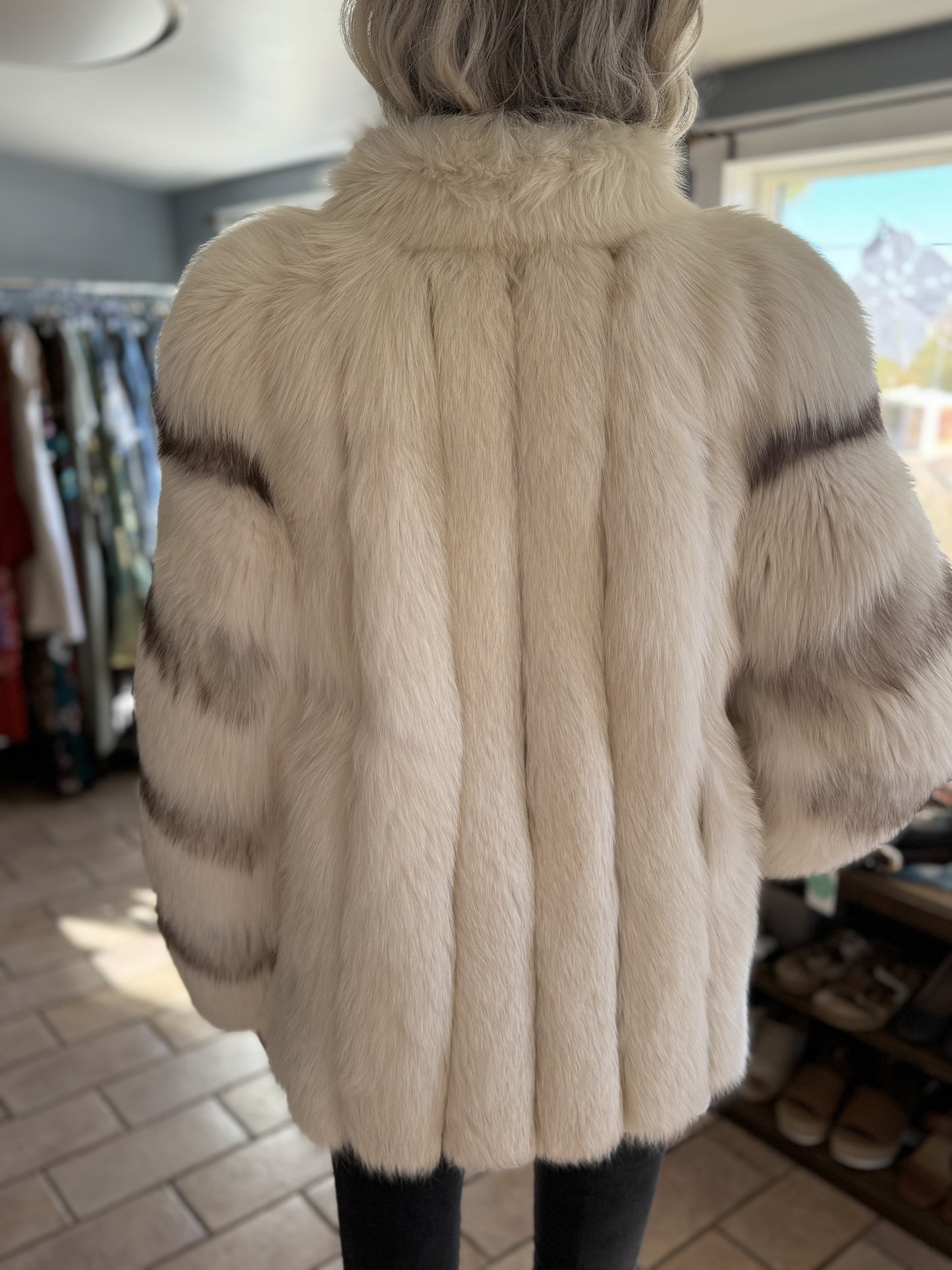 Luxurious Fox Fur Coat // Saga Fox